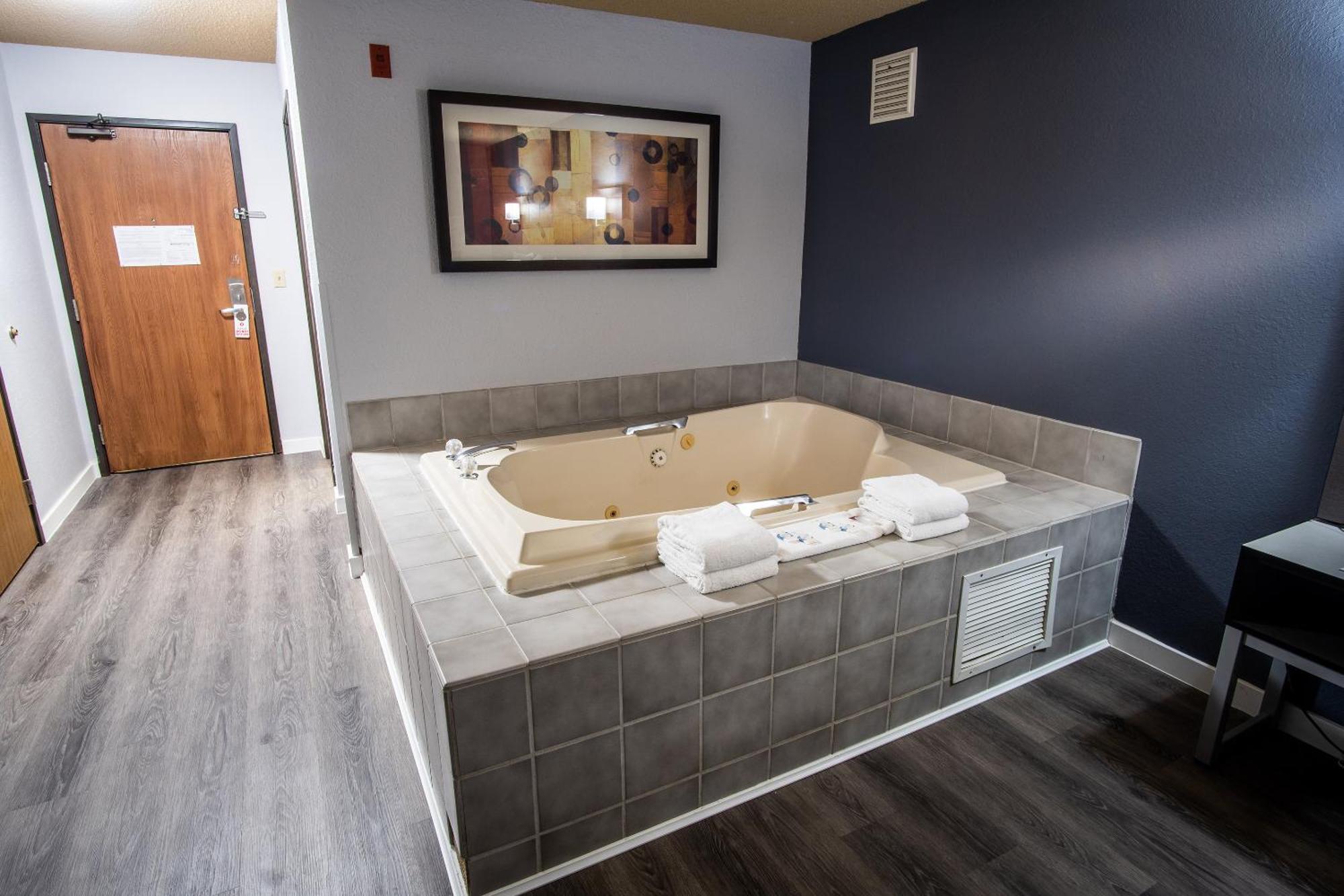 Coratel Inn And Suites By Jasper Eagan St Paul Airport & Mall Of America מראה חיצוני תמונה